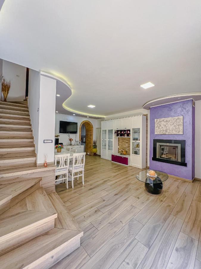 Le Grazie House Villa มอนเตเฟียสโกเน ภายนอก รูปภาพ